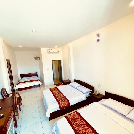 Phuong Nam Hotel Ap Tan An  Exterior photo