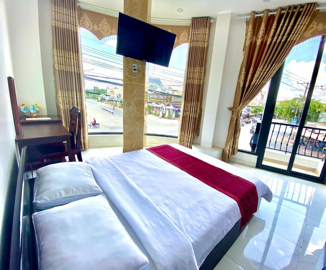 Phuong Nam Hotel Ap Tan An  Exterior photo