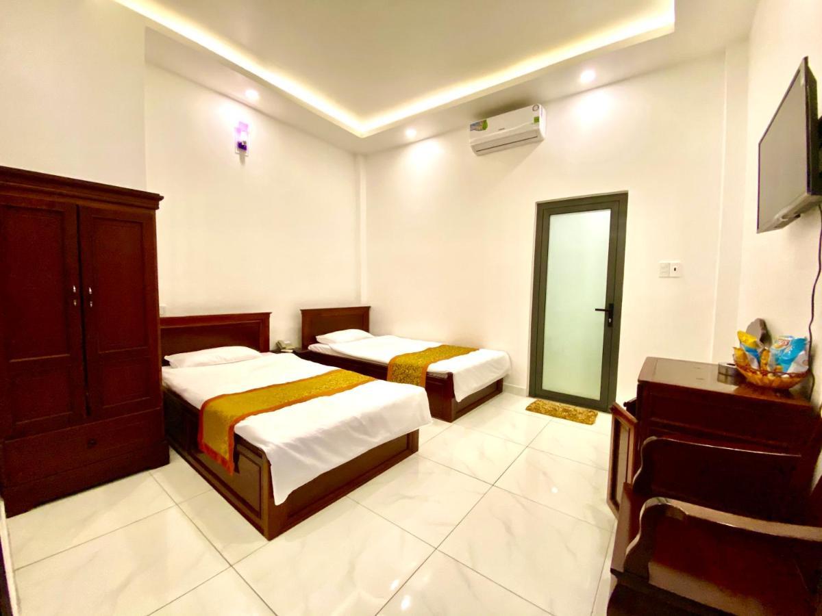 Phuong Nam Hotel Ap Tan An  Exterior photo