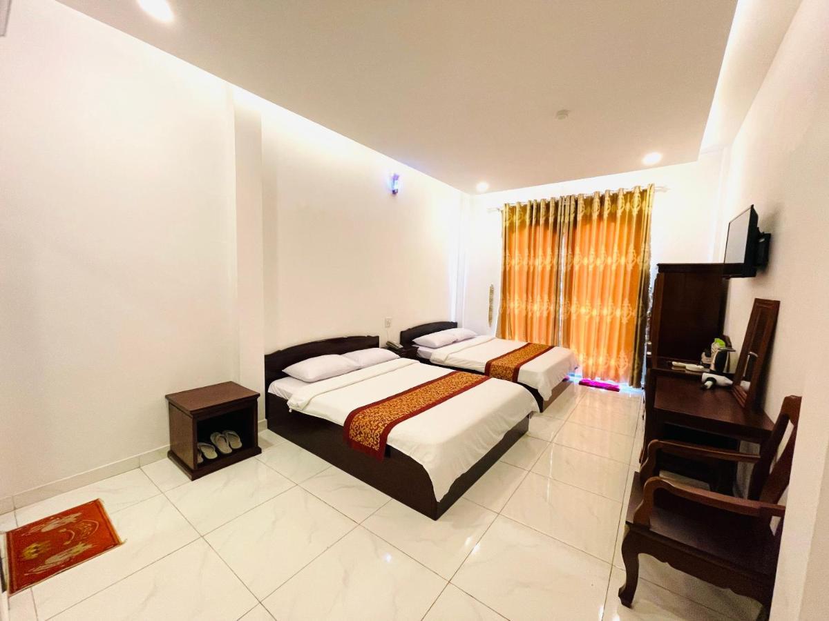 Phuong Nam Hotel Ap Tan An  Exterior photo